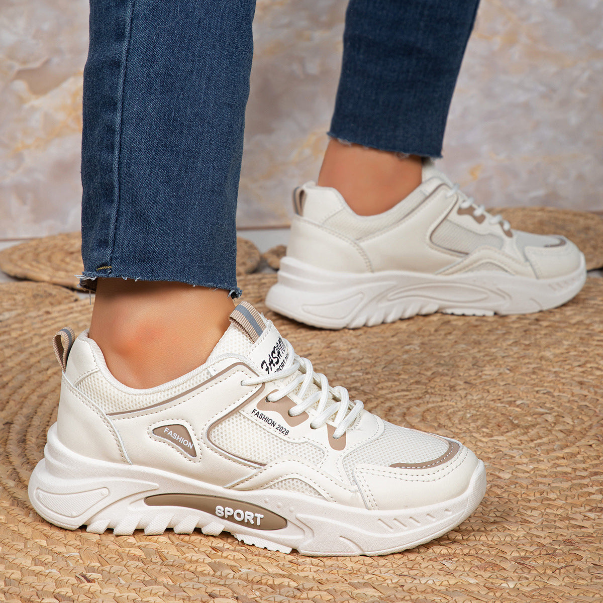 Versatile Casual Platform Mesh Elevator Breathable Sneaker
