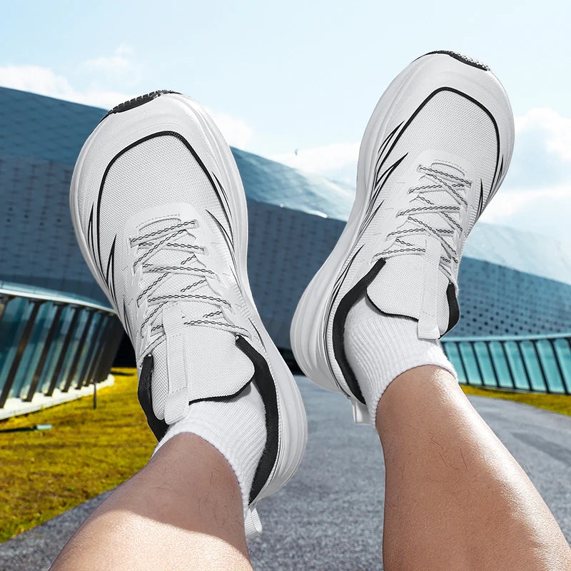 Men Summer Casual Running Shoes Are Fashionable Breathable Anti Slip Wear-Resistant Wide Toe And Oversized Men Shoes For Walking